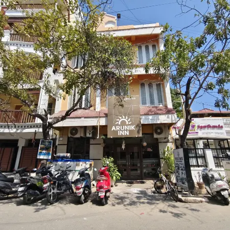 Arunik Inn