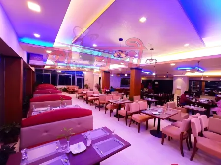 Hotel Kollol by J&Z Group Отели рядом с достопримечательностью «Kolatoli Beach Cox's Bazar»