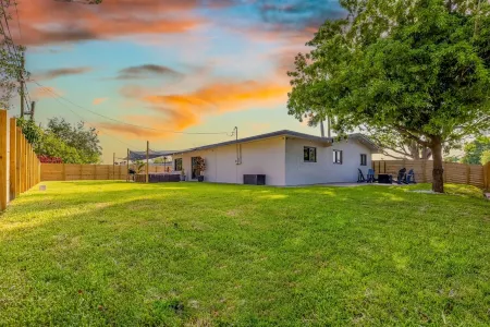 Welcome to Casa Luna – Your Private Oasis with a Heated Pool!