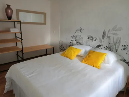 Gîte Privatif, Proche Nature et Plan D'eau Hotels in Saint-Dizier-les-Domaines