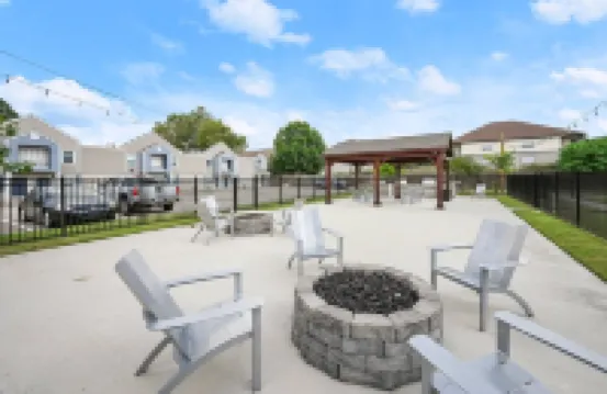 Cozy 2B Getaway Pool Prime Location in Baton Rouge Medical District