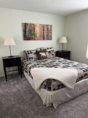 Dog Friendly Chalet in the Woods w/ Pool, Mt. Snow, VT