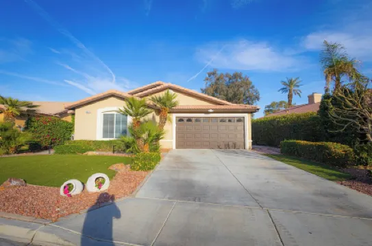 Casa Mirage – Your private oasis in a gated paradise.