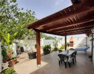 newly furnished seaside cottage. Low costs and free wifi. Hotels in Quartu Sant'Elena