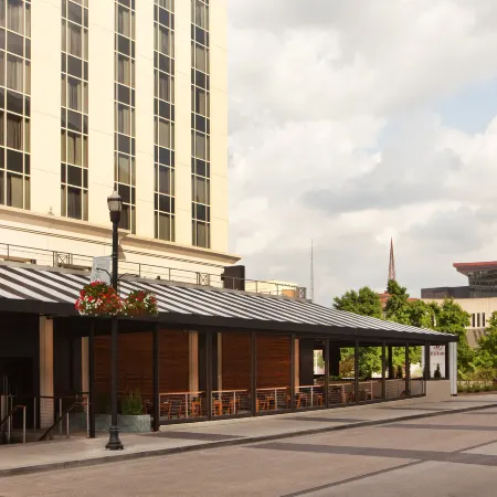 Hilton Nashville Downtown Отели рядом с достопримечательностью «Аудитория Риман»