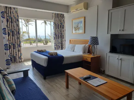 Silver Sands Self Catering Отели рядом с достопримечательностью «Moses Mabhida Stadium»