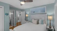 Classic Beach Home with Heated Private Pool - Sleeps 9 - Wifi