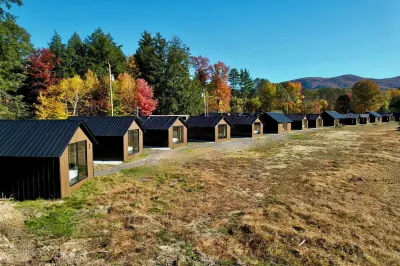 Emrose Luxury Cabins Hotels in Chittenden
