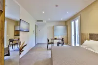 Apho Apartment Hotel - balcony