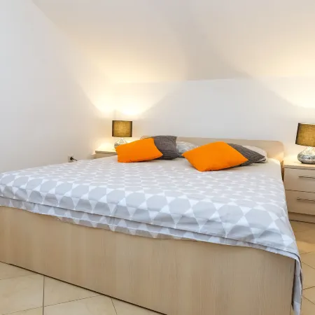 Maru Apartments
