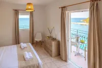 Faro Del Porto - balcony