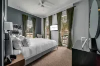 The Emerald Boutique Stays Hotels in Beaufort