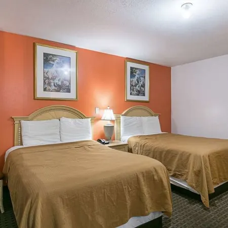 Rodeway Inn & Suites