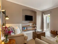Caldey Island View - Sea Views and Log Burner Hotels in Penally