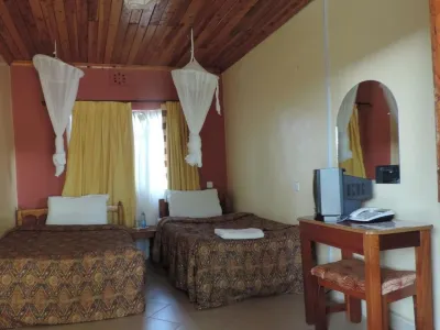 Lions Court Lodge Отели в г. 
