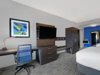 Holiday Inn Express & Suites MILWAUKEE - BROOKFIELD by IHG Hotels in Brookfield