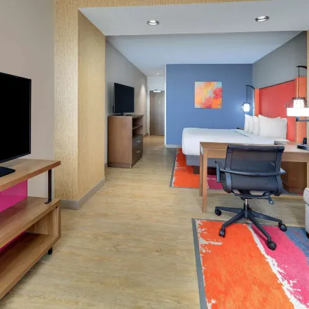 La Quinta Inn & Suites by Wyndham Lakeway