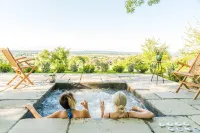 The Three Daggers Hotels in Devizes