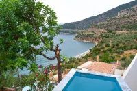Muses Seaside Villas - Beach