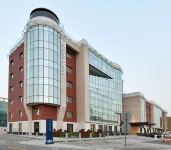 فندق جولدن توليب الرياض Hotels near الأندلس سكوير