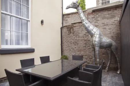 Duke Street Apartments by Epic