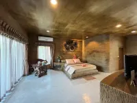 Timberland and Fruit Resort - balcony