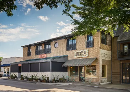 Casa Duro Отели рядом с достопримечательностью «Хайленд Парк Виллидж»