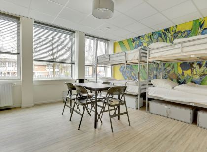 ダッチーズ ホステル