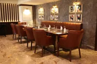 Pride Hotel Bhopal - Morgenmad
