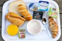 Premiere Classe Angers Ouest - BEAUCOUZÉ - breakfast