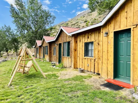 Tioga Lodge at Mono Lake Area Publik Photos