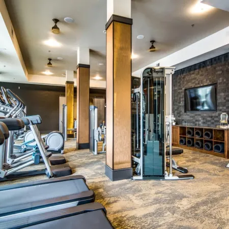 Serene 1Br King Suite Close to Downtown w Fast Wifi