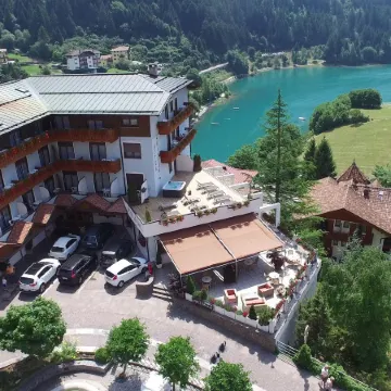 Ariston Lake View Hotel