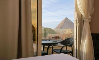 Sky Pyramids View Inn