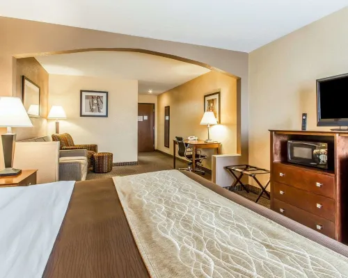 Quality Inn & Suites Hotels in Mount Pleasant