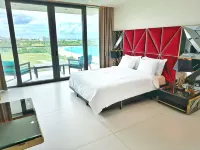 Mullet Bay Suites - Your Luxury Stay Awaits - Balkoner