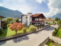 Gasthof Pension Alpenblick Отели в г. 