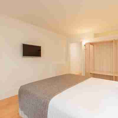 Flores S in Porto with 1 Bedrooms and 1 Bathrooms Rooms