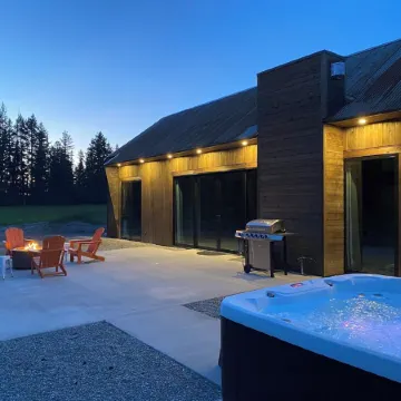 Modern rustic getaway located on the Stillwater River