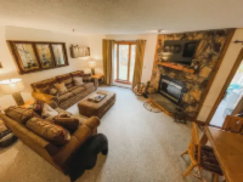 Stratton's Best Kept Secret Ski On/Off Unit E Hotels in Stratton Mountain