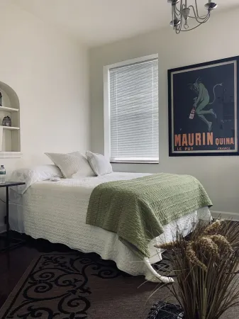 302 Studio Apt., A Preferred Partner of Rail Explorers