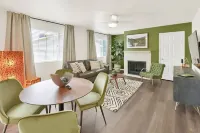 Family Friendly | Washer+Dryer | PlayStation Pro | Large Yard | Fast Wifi Hotels in Millcreek