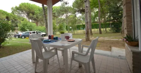 Cozy apartment close to the beach Отели в г. Lignano Pineta