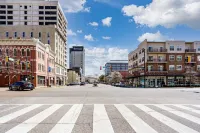 Cozy Downtown Escape - Charming Urban Sanctuary Hotels in Montgomery
