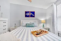 Ocean View and Tiki Hut - Stunning Salt Water Pool Retreat