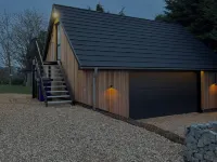 Studio Apartment bordering the Ickworth Estate, Pet-Friendly, 5 minutes to Bury! Hotels in 