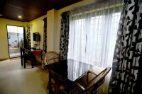 New Gate Inn Hotel di 