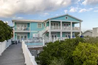 Serenity Shores Hotels near Pine Knoll Shores