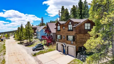 Gorgeous Valley Views and Modern Comforts - Stunning Mountain Retreat