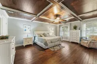 Relaxation Pool and Koi Pond Retreat - Tranquil Tropical Oasis Hotels in Fruit Cove